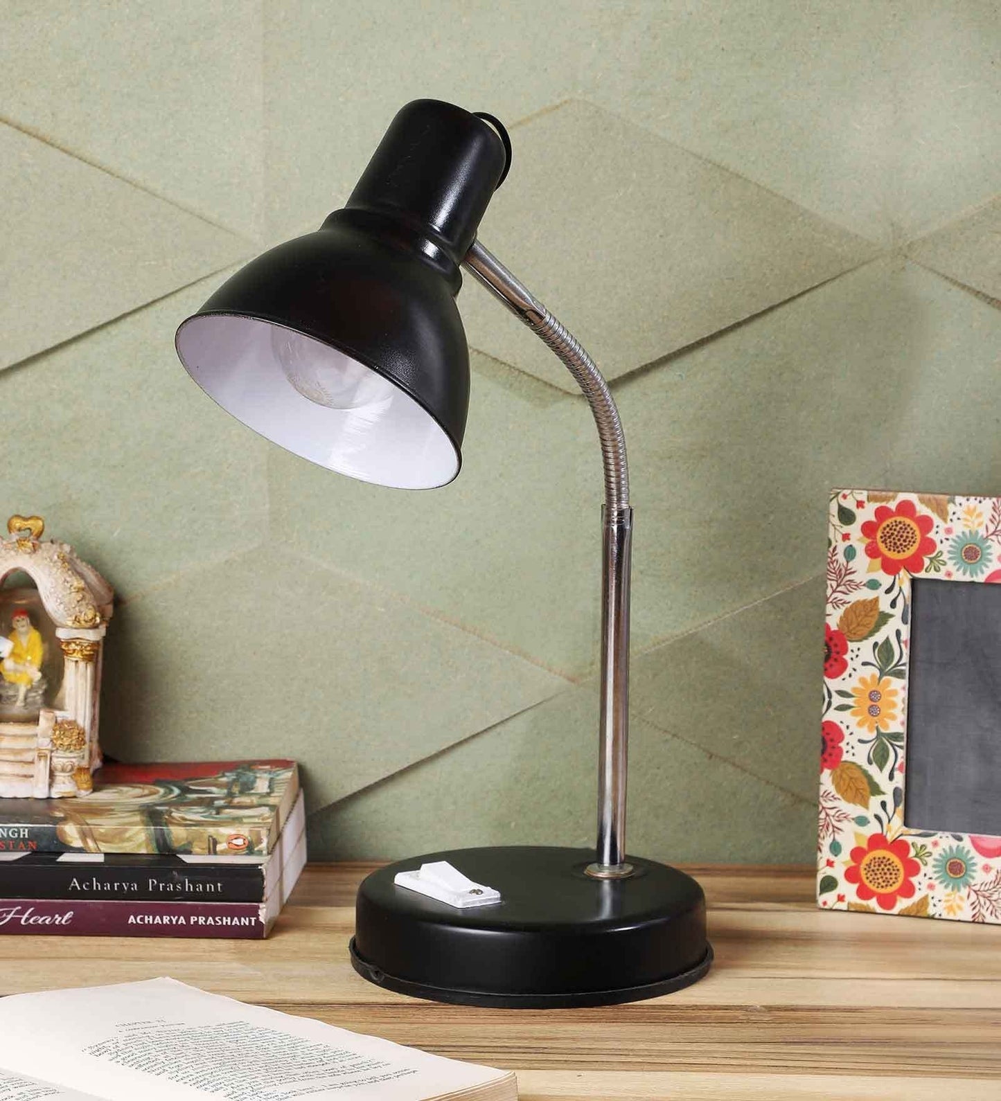 Black Steel Adjustable Study Lamp – Metal Shade Desk Lamp for Study, Office & Reading